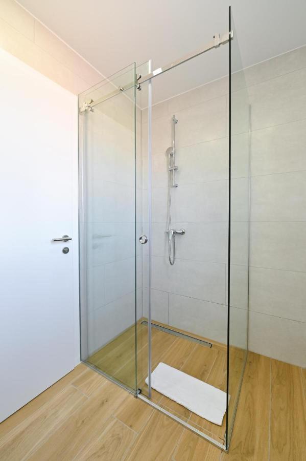 Boutique Hotel Ivy'Z Novalja Bagian luar foto