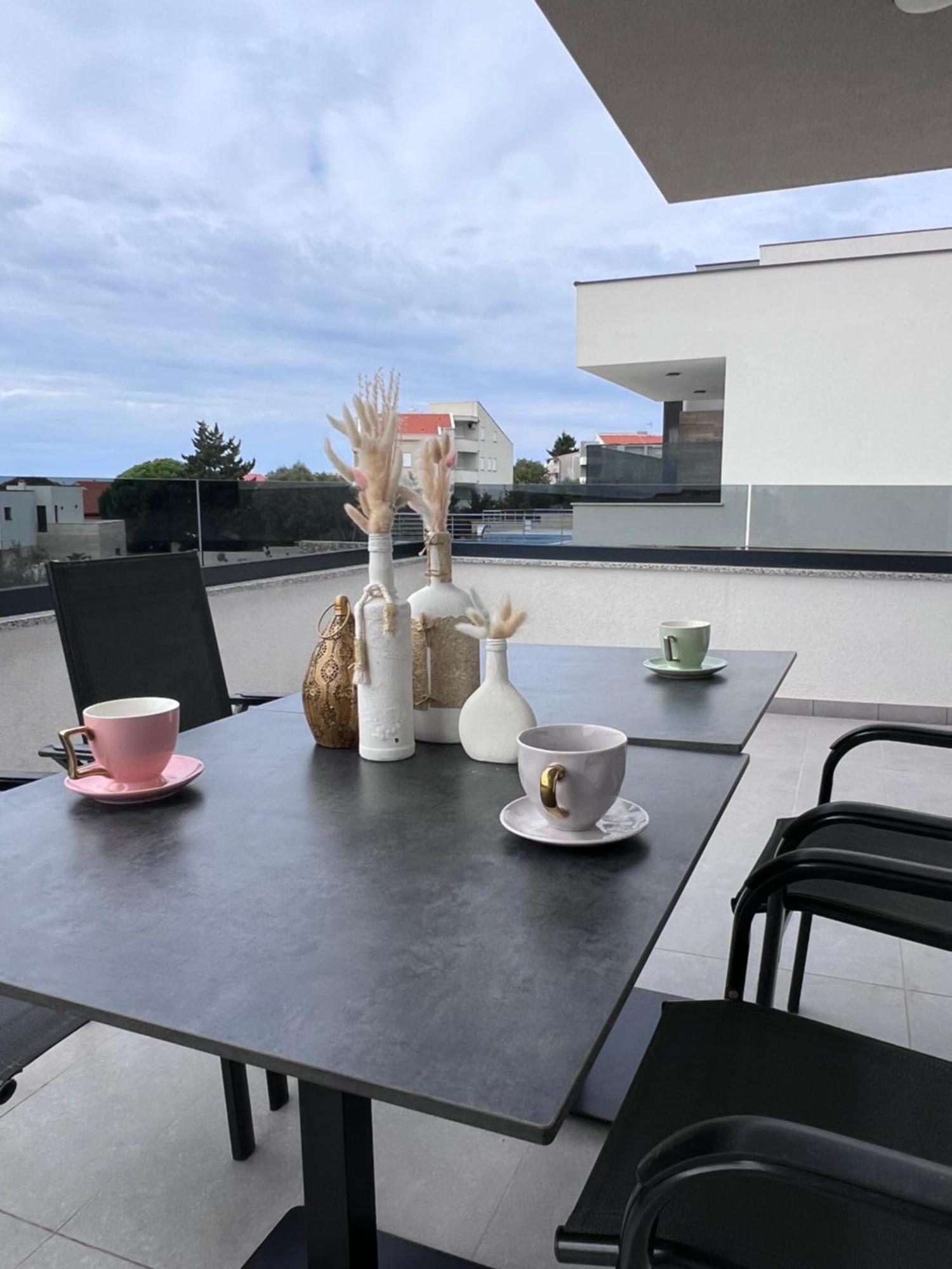 Boutique Hotel Ivy'Z Novalja Bagian luar foto