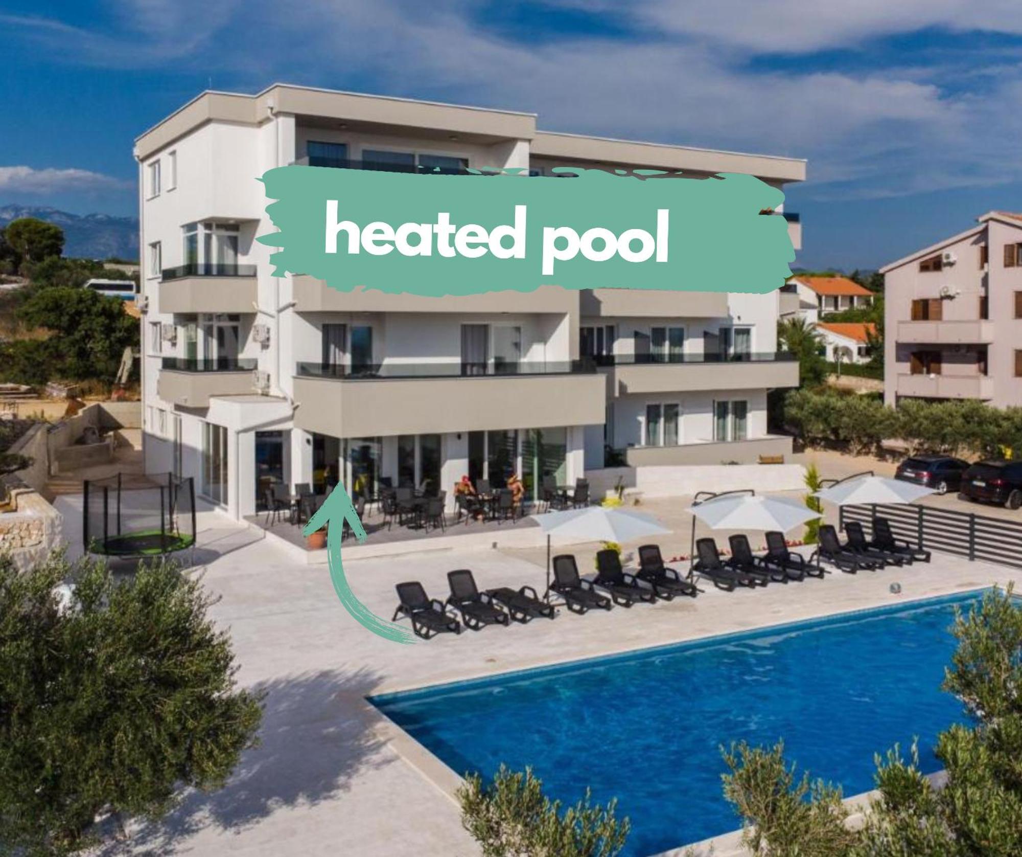 Boutique Hotel Ivy'Z Novalja Bagian luar foto